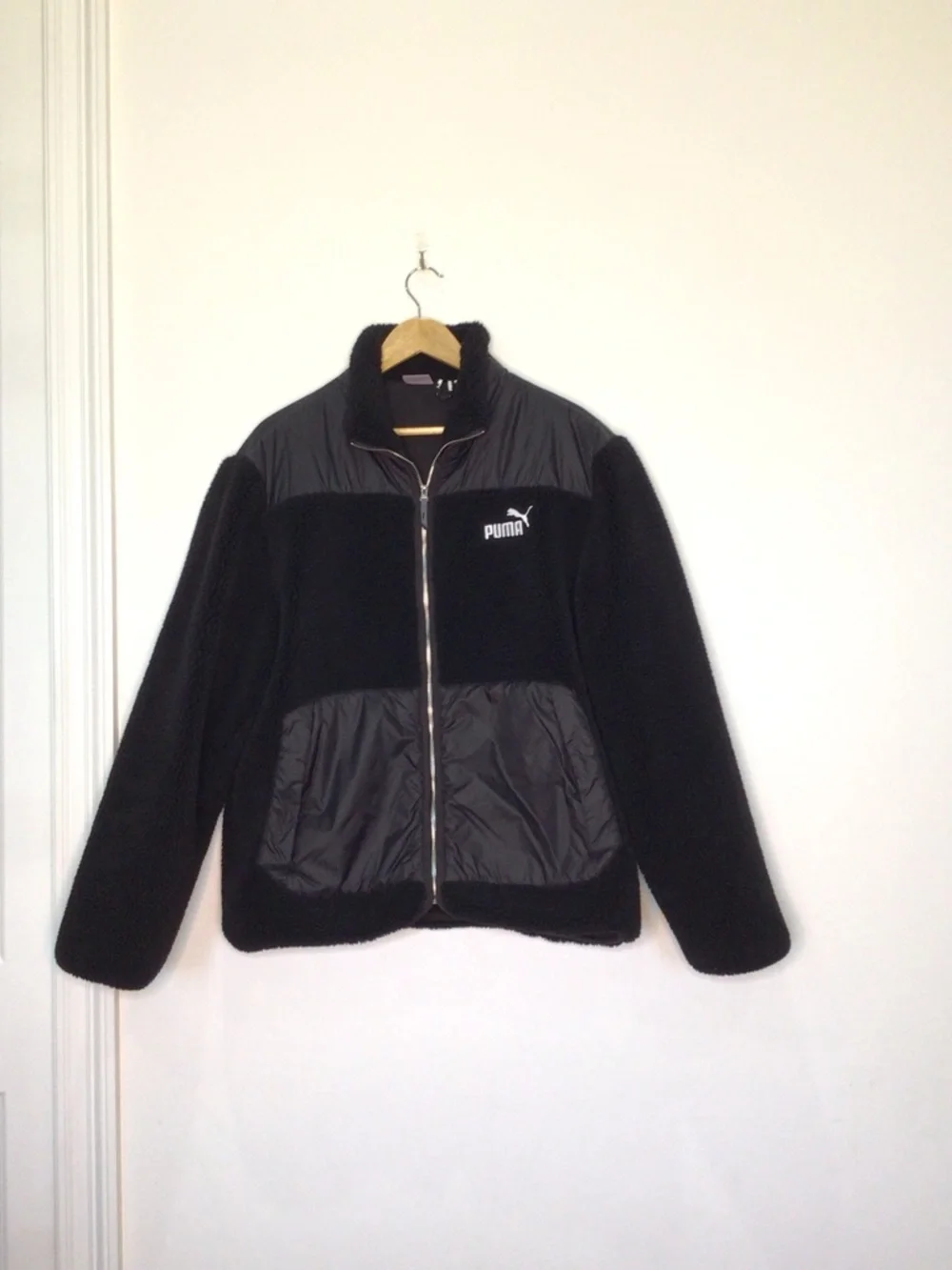 Puma Black Sherpa Panel Zip Jacket for Men Size Large